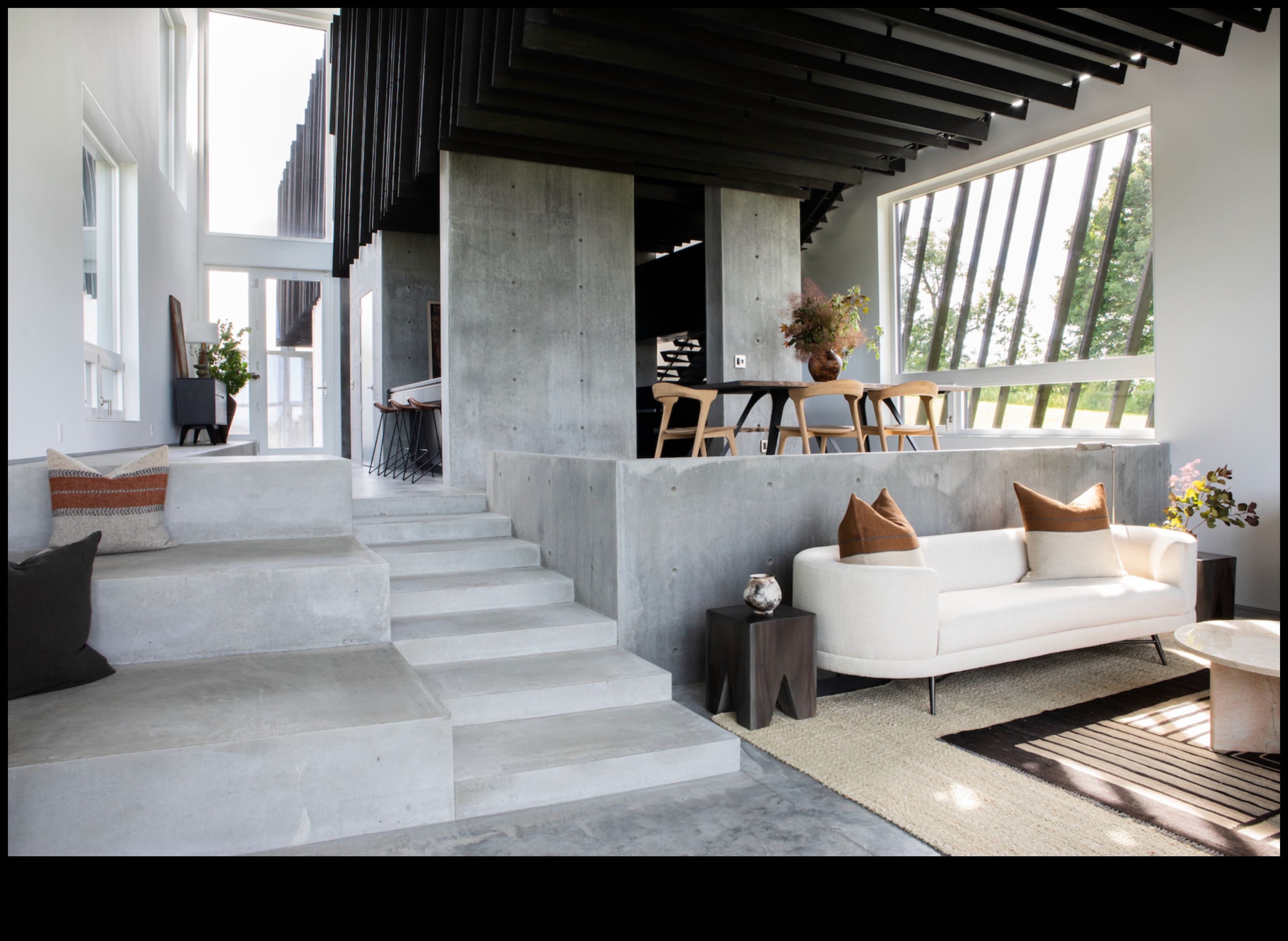 האם אתה יכול להמליץ ​​על דרכים להציג בטון בעיצוב מינימליסטי לתחושה עכשווית?