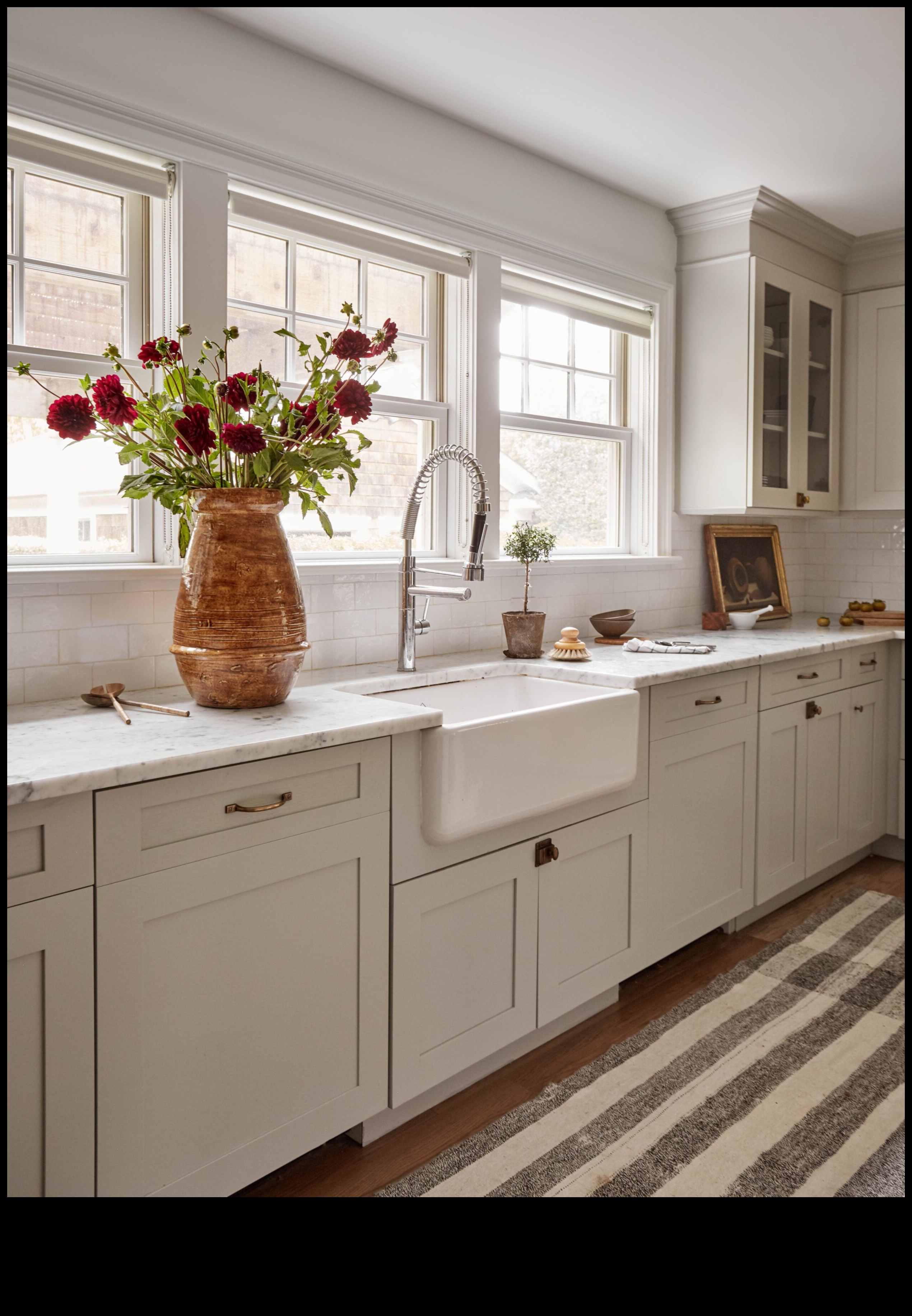 מהן הדרכים הטובות ביותר להשתמש בשיש בעיצוב מטבחים לתחושה יוקרתית?