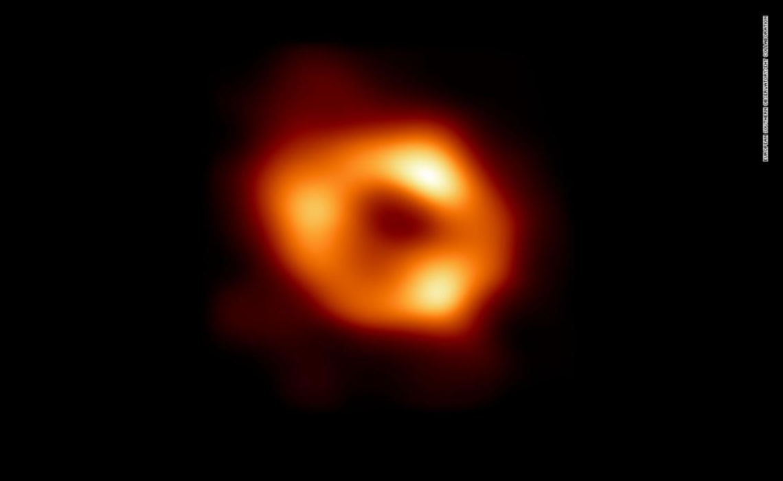 כבידה הירחי: בן לוויה של כדור הארץ במשיכה הקוסמית