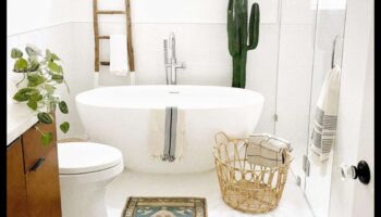 מהם כמה רעיונות לעיצוב חדר אמבטיה בוהמי למיצוי שטח קטן?